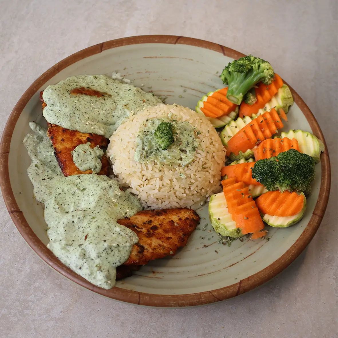 Chicken Pesto / Rice / Sautéed Vegetables / 700g